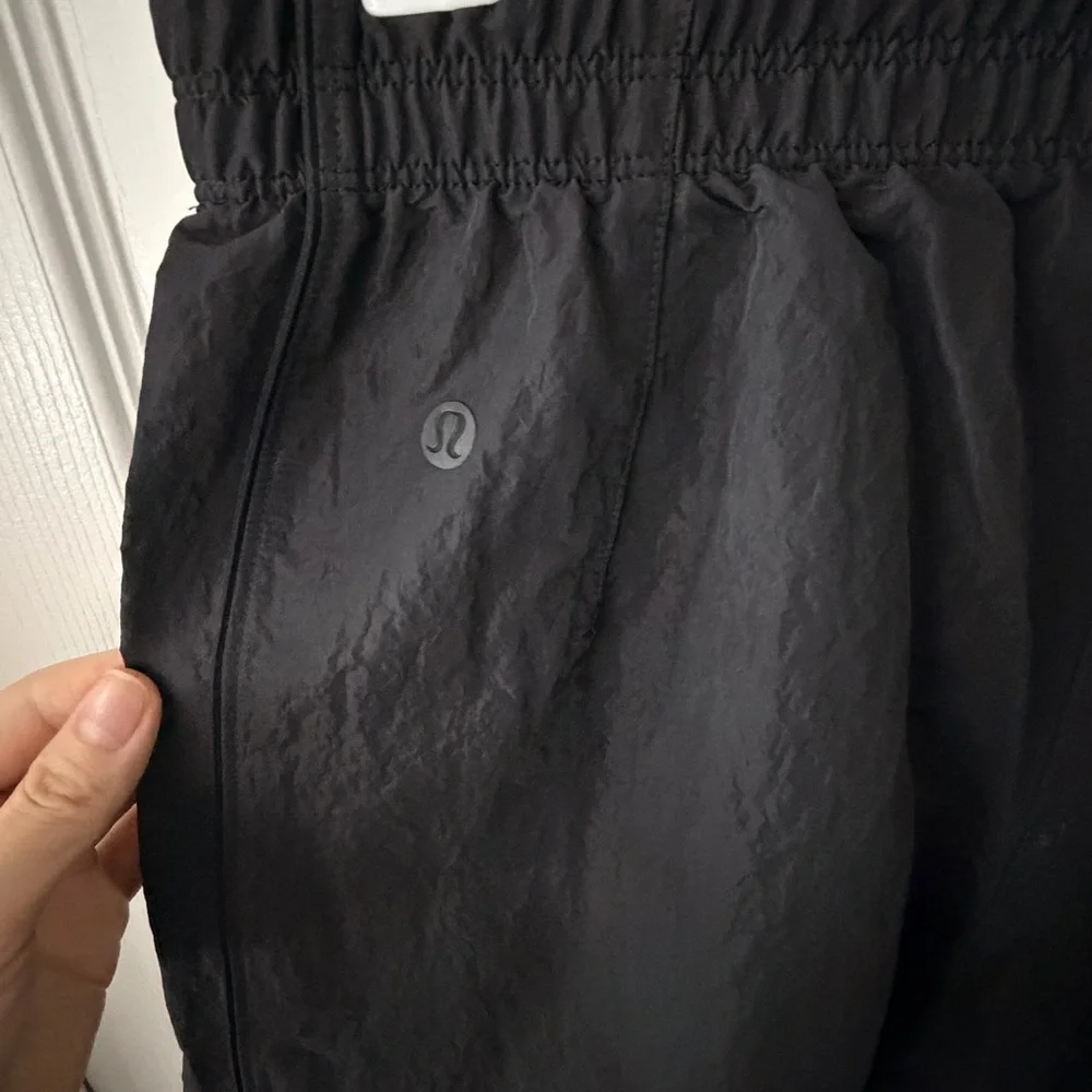 Lululemon Crinkle Nylon Relaxed Parachute Pant  size S - Picture 5 of 7